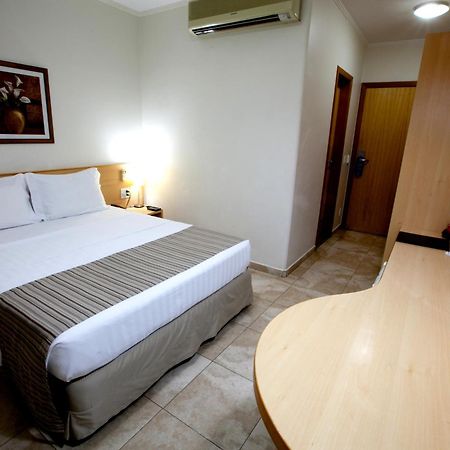 Oitis Hotel Goiânia Rom bilde