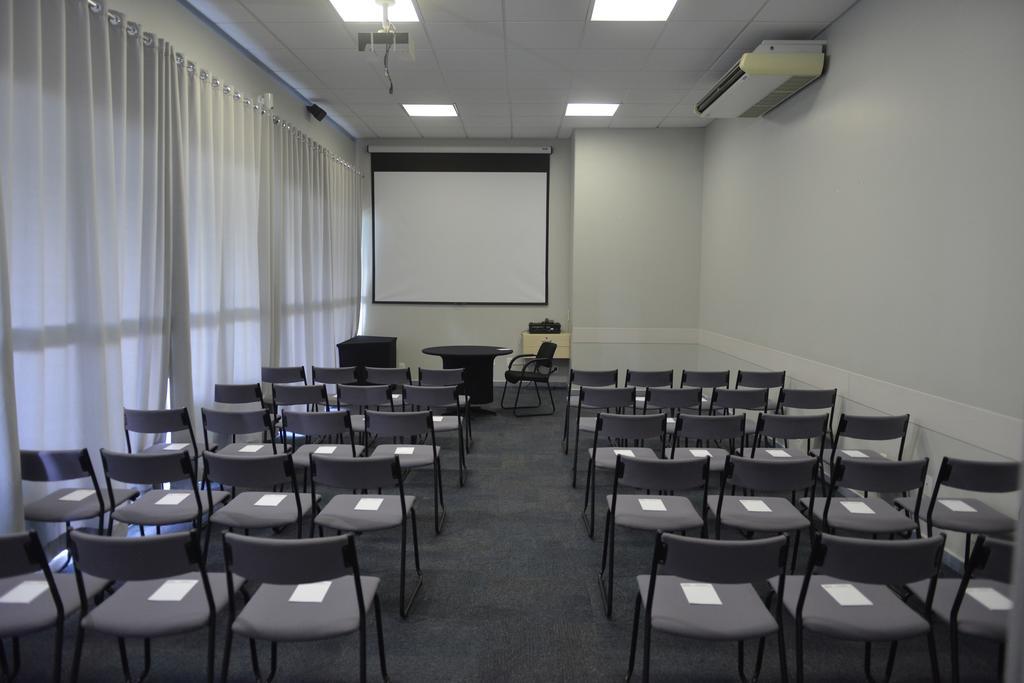 Oitis Hotel Goiânia Eksteriør bilde