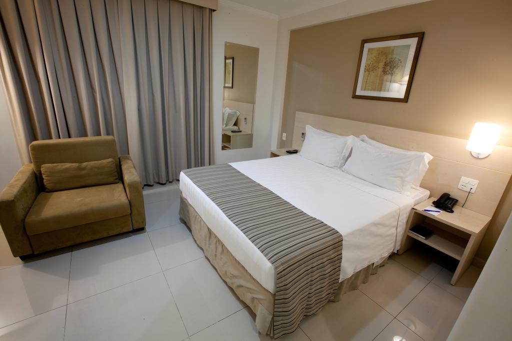 Oitis Hotel Goiânia Eksteriør bilde