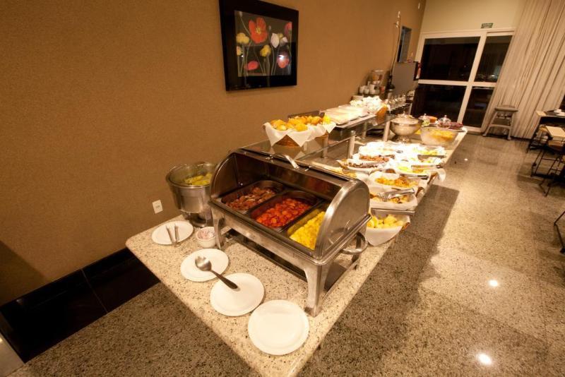 Oitis Hotel Goiânia Eksteriør bilde